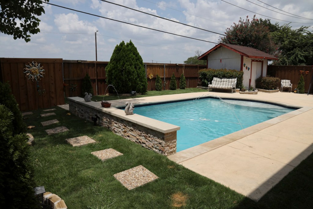 new pool construction in dallas